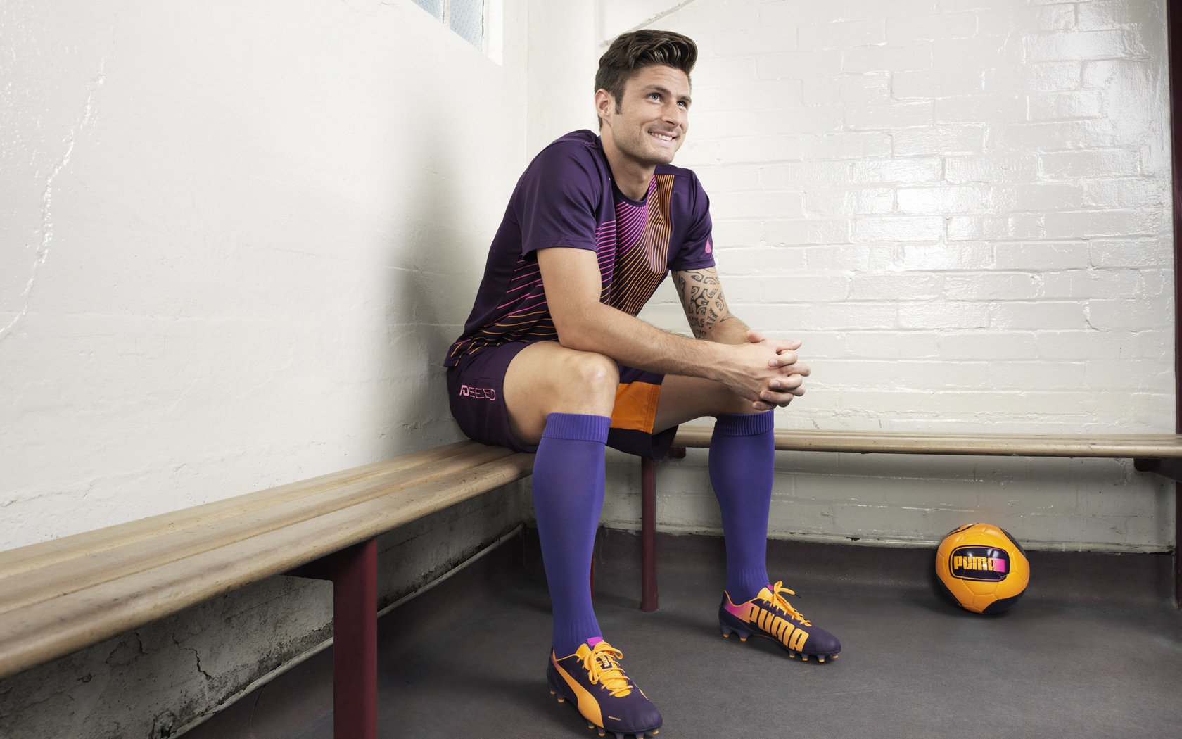 “从泥泞到雪地:极端环境下的速度较量”,我们从泥泞中走来